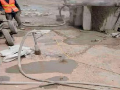 息烽水泥混凝土路面板底注浆技术 路面脱空注浆整治方案